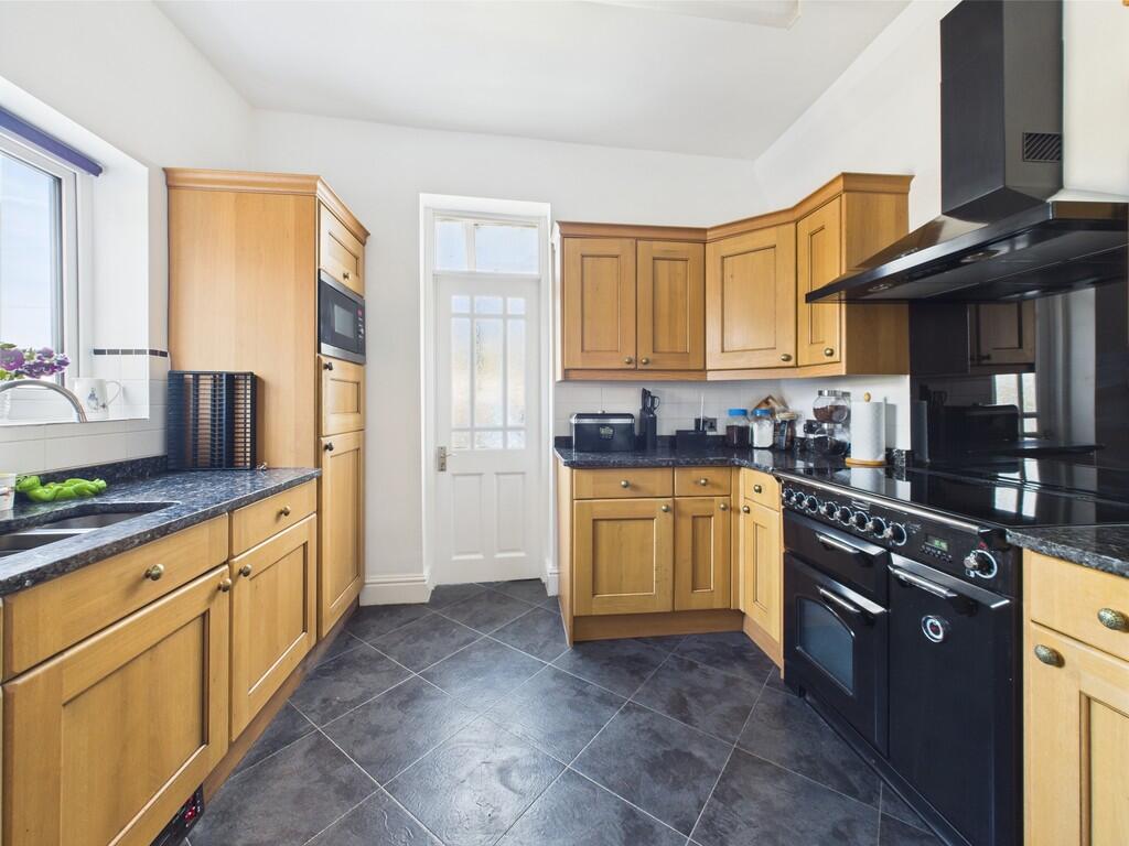 CAM03974G0-PR0140...