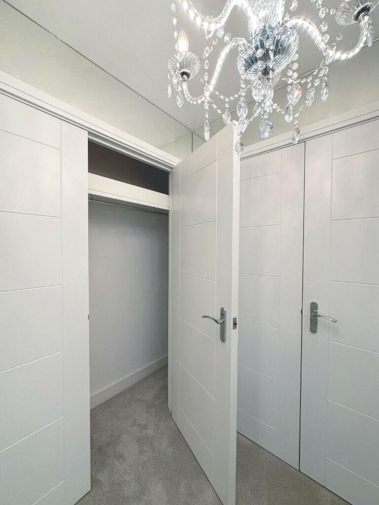 Examp. Dressing Room