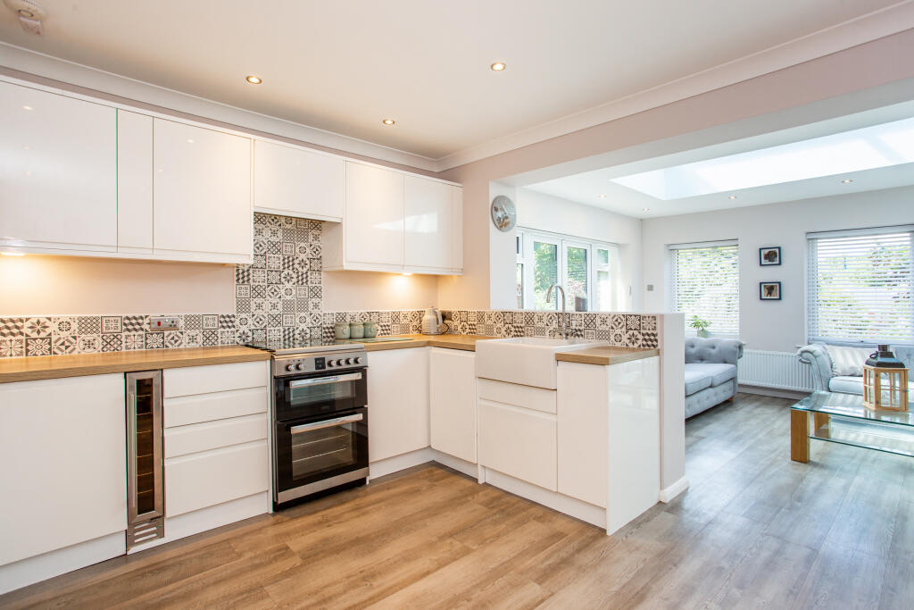 open plan kitchen/living area