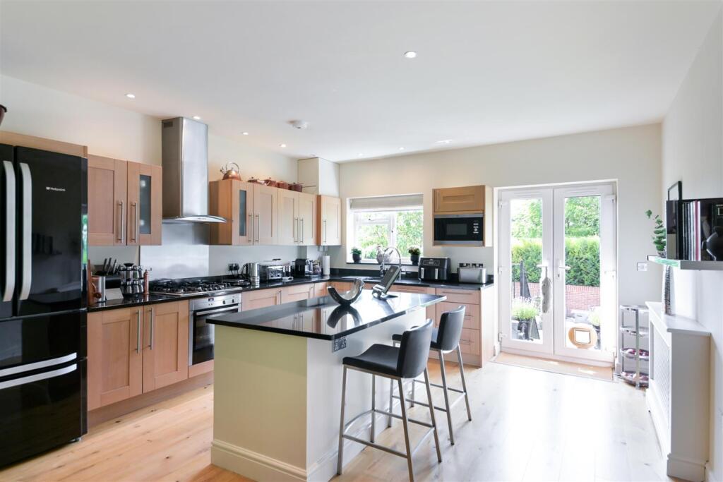 KINGSWOOD ROAD (21).jpg