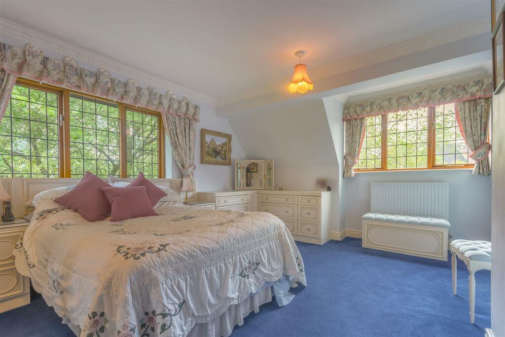 bed 1.jpg