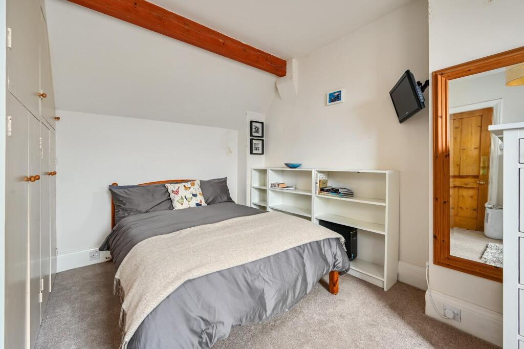 bedroom (3).jpg