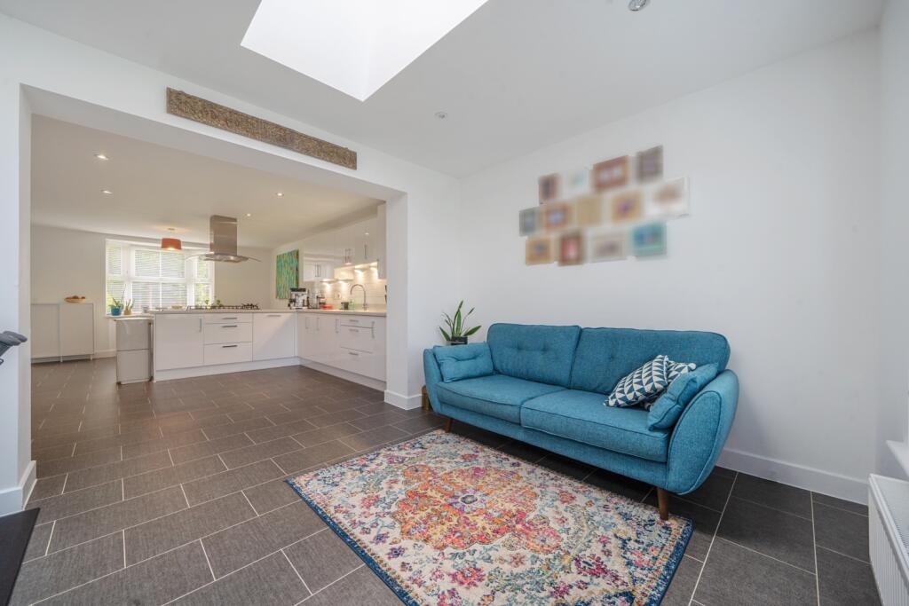 12-1349621-12-68c93c054687b-ARW-12