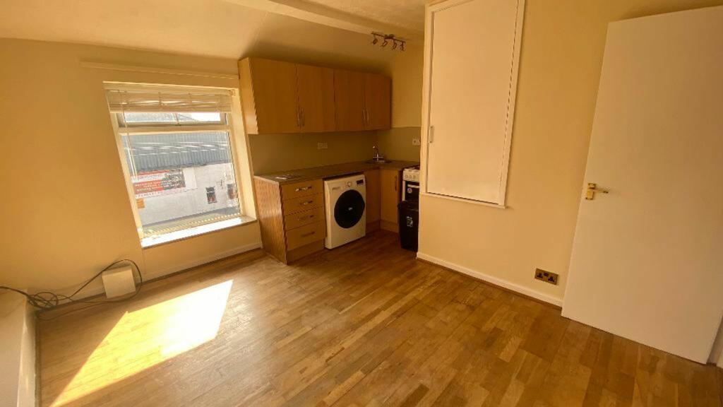 Living Kitchen Area