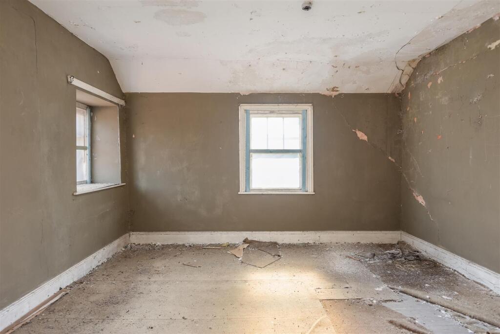 Baxby Mill Bedroom 1.jpg