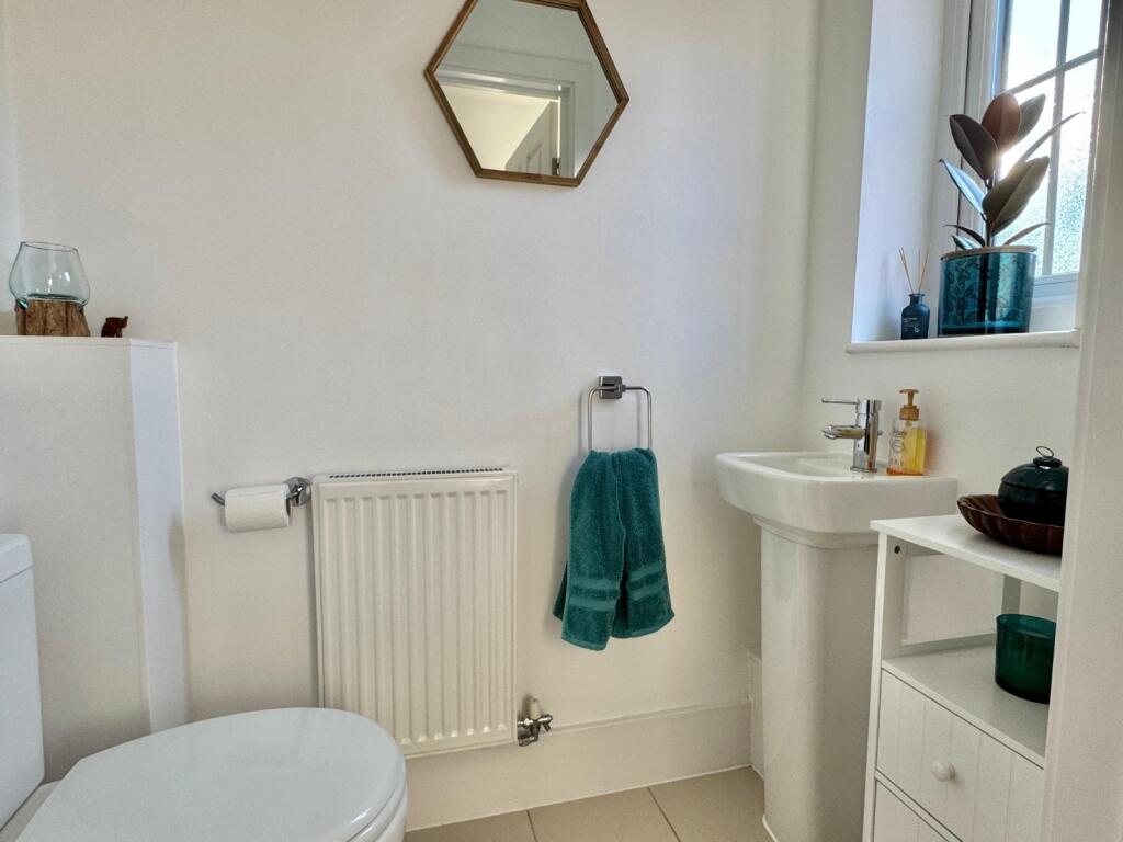 Cloakroom/Wc