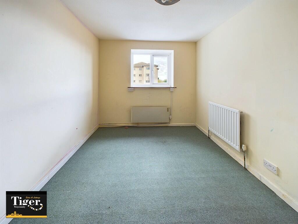 CAM02176G0-PR0364...