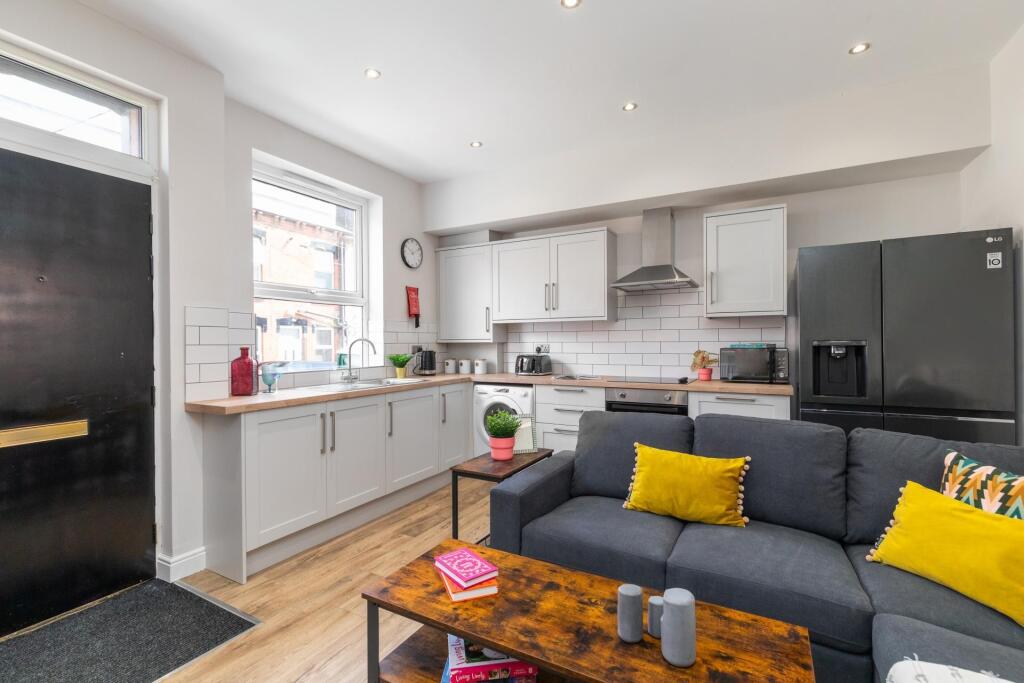 A bright and welcoming contemporary living room...