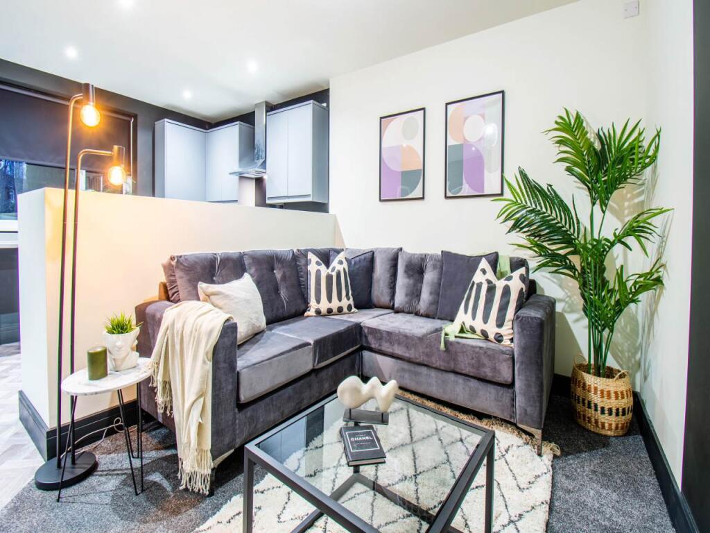 2 Woodville Mount LR
