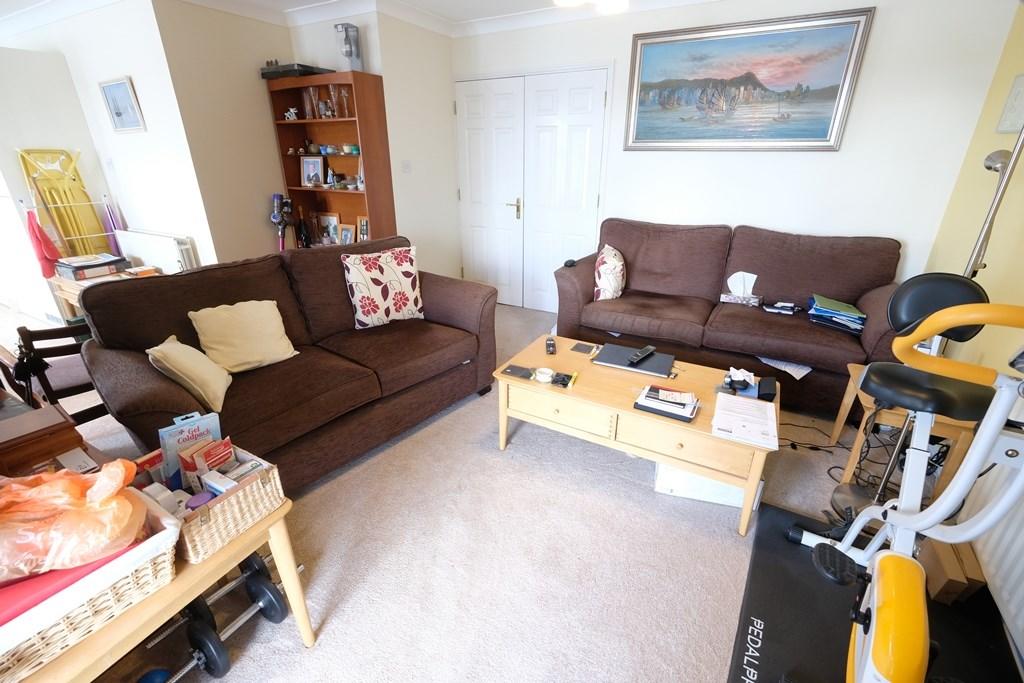 OPEN PLAN ROOM