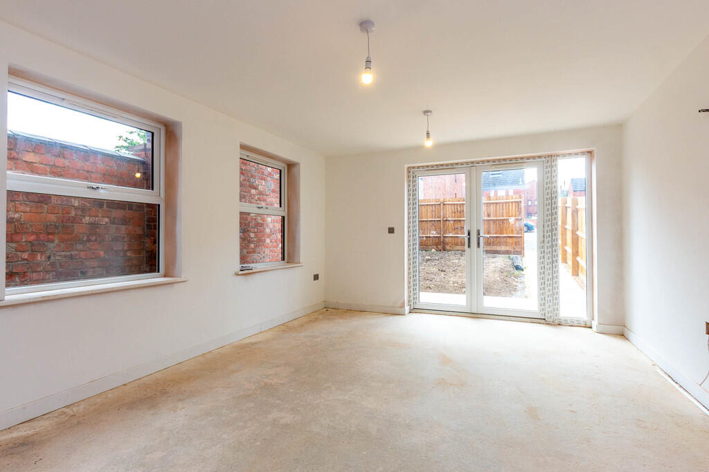 Family/dining are...