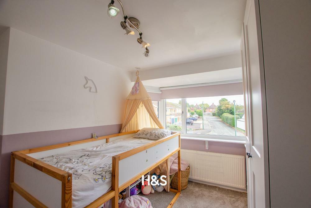 10 foxcote bedroom.jpg