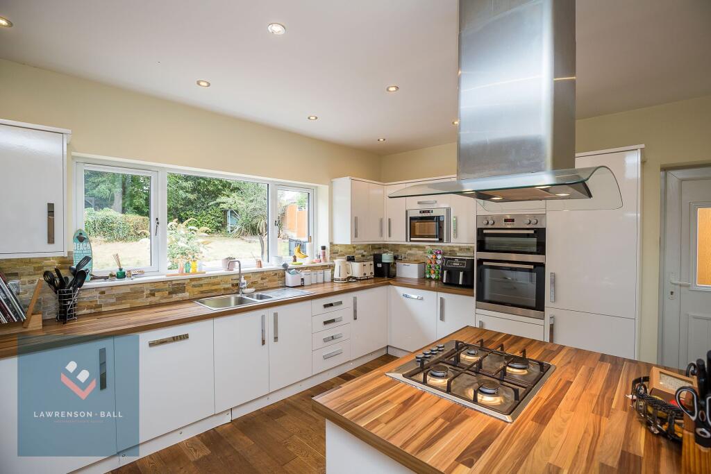 Open Plan Kitchen/Dining/Family Room