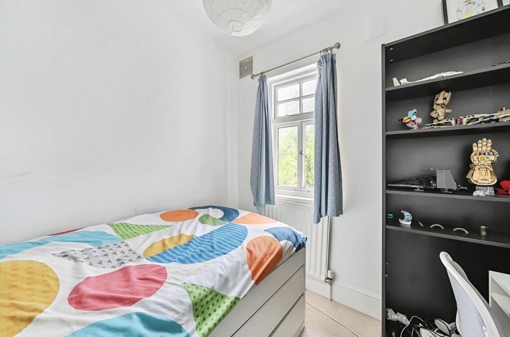 Bedroom 4 - study.jpg