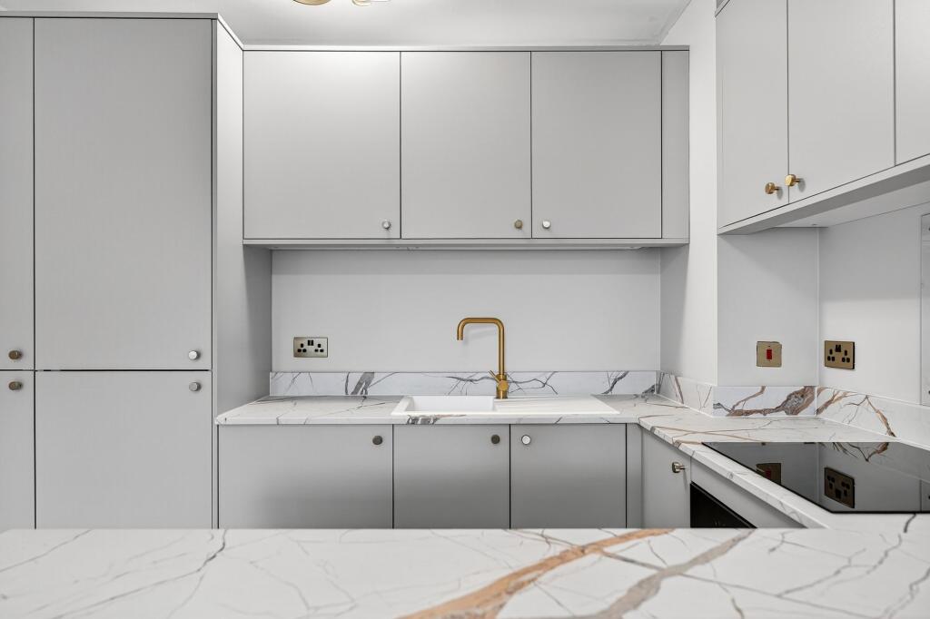 Lounge / Kitchen