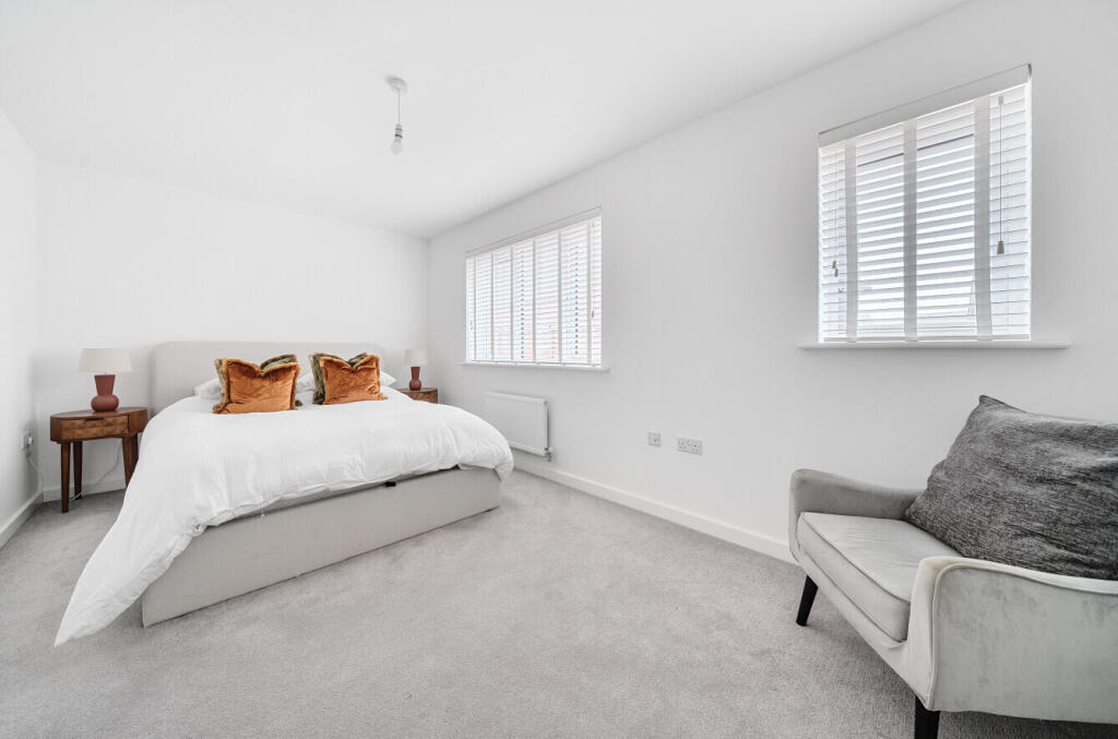 1319079-9-6867862...