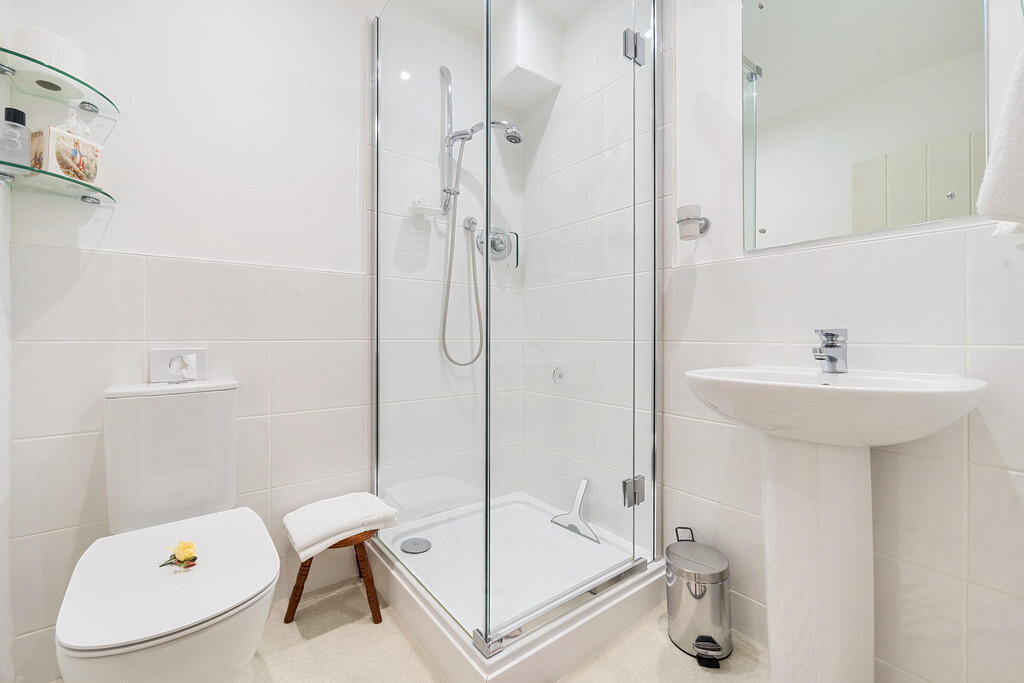 En Suite Shower R...