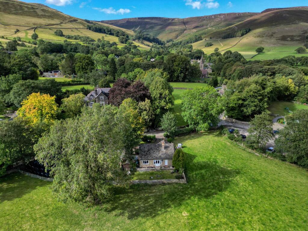 Saxton Mee Barnfield 027.jpg