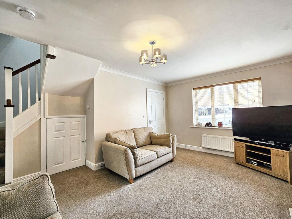 Spacious lounge
