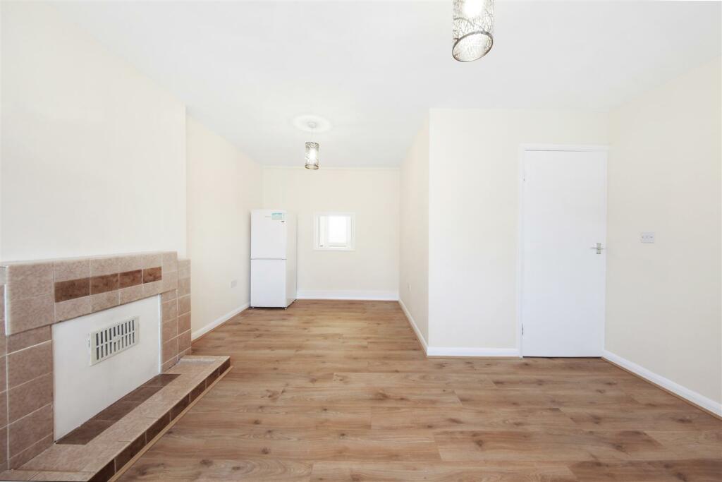 11 Oaklands Court, Harrow Road - a956PTOxkZlDMukF9