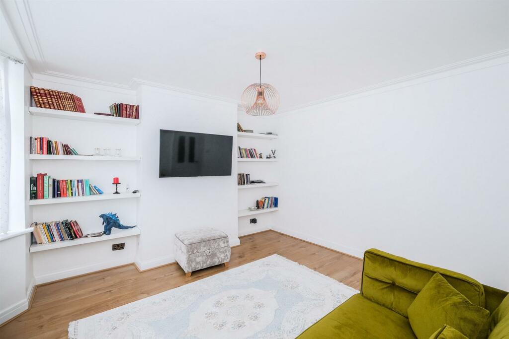 13 dovehouse gdns-10_rszd.jpg