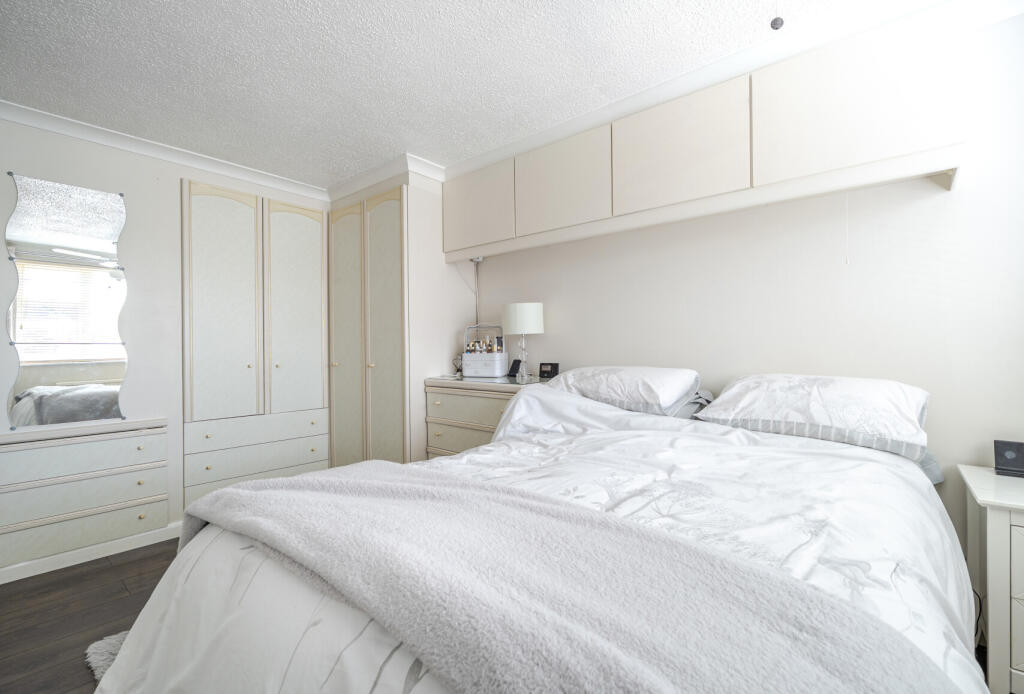 1287646-19-682494...