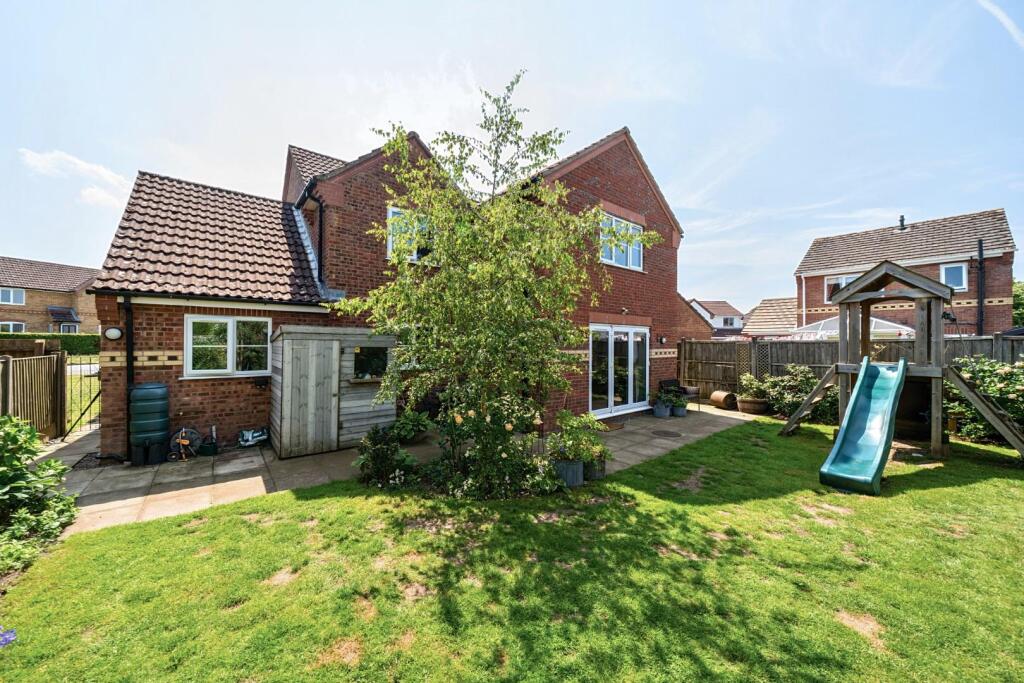 REAR OF THE PROPERTY.jpg