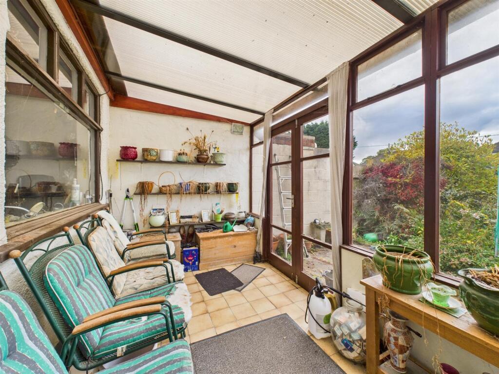 Lean-to