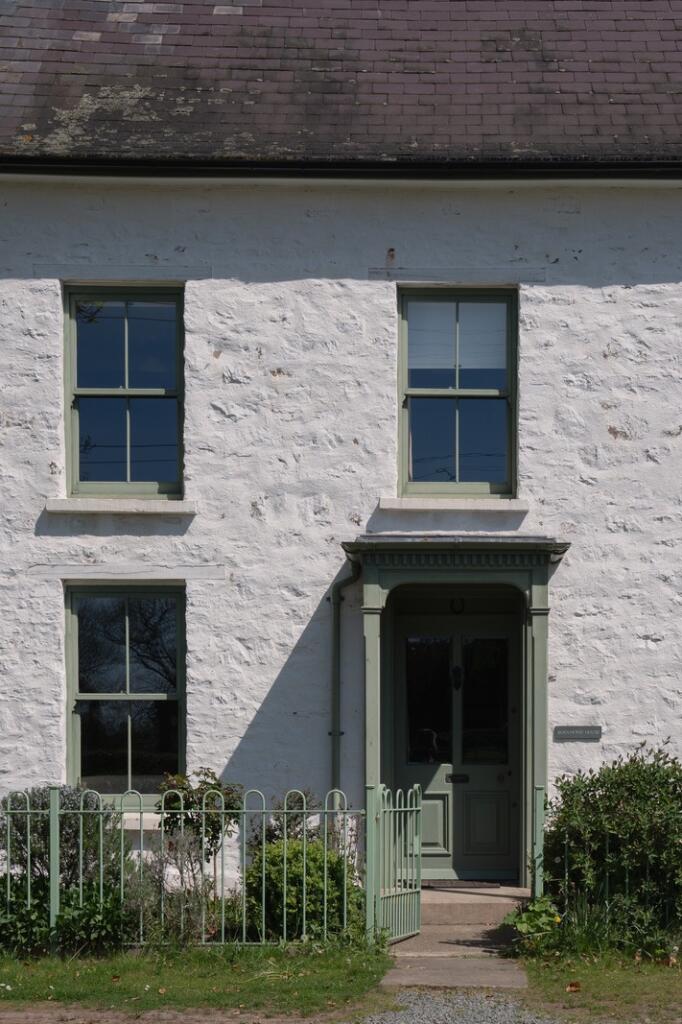 284491 - rosemond facade crop2.jpg