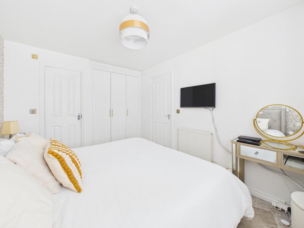 CAM05192G0-PR0138-STILL014