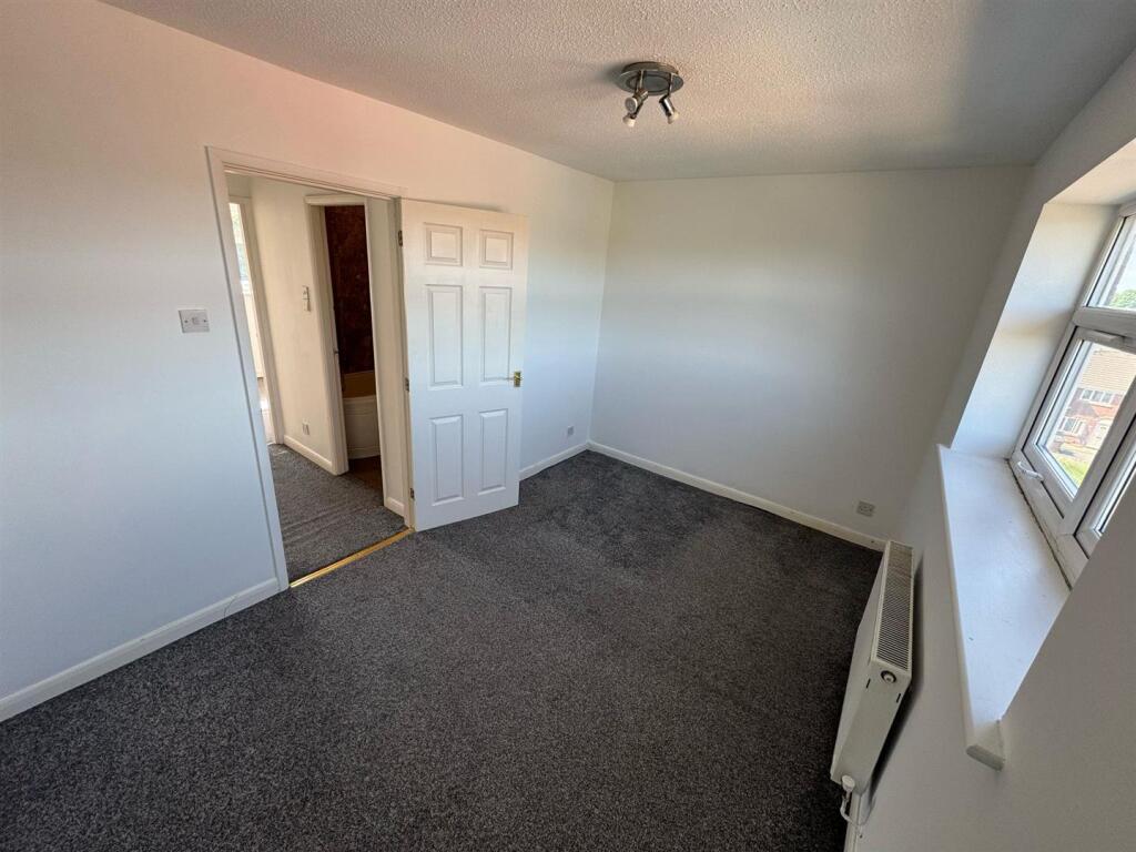 WhatsApp Image 2025-05-02 at 15.27.02 (1).jpeg