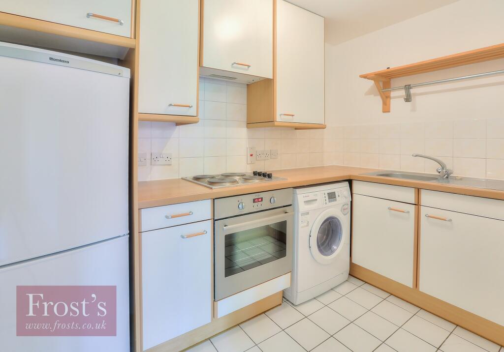 4 Greenwich Court-10