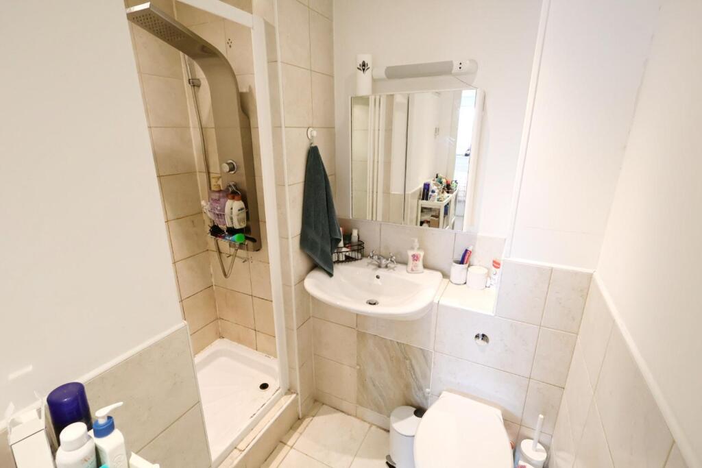 ENSUITE SHOWER ROOM