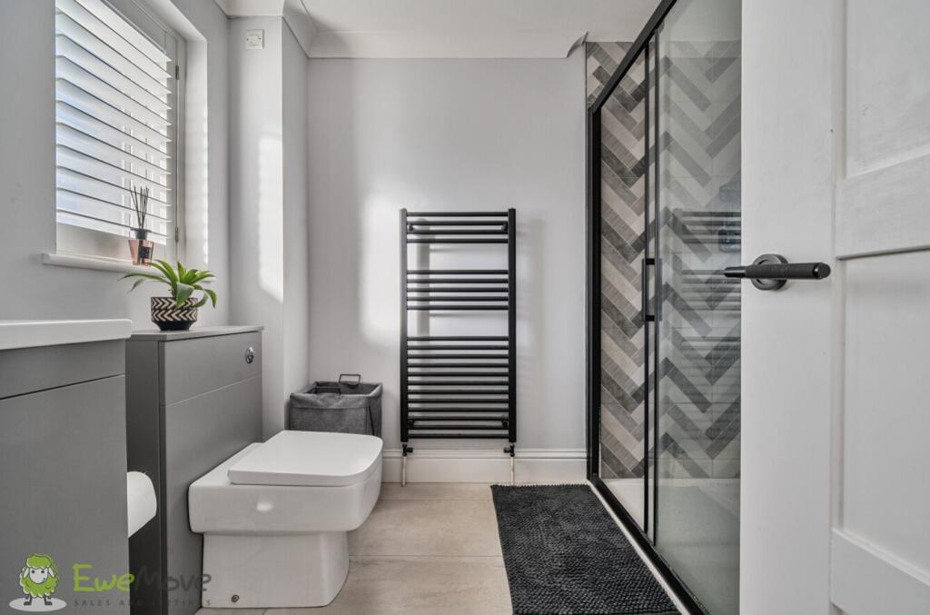 Ensuite Bedroom Two