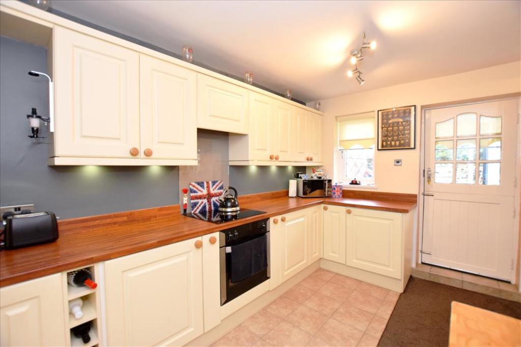 BREAKFAST KITCHEN