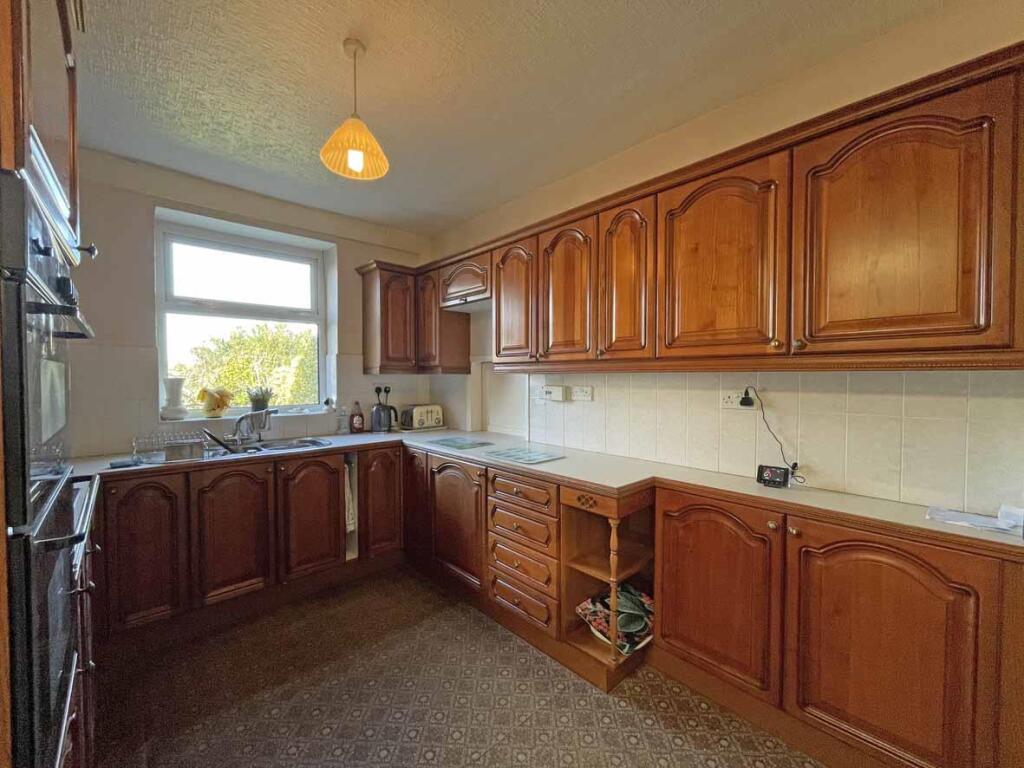Torland Road 22 Kitchen 2.jpg
