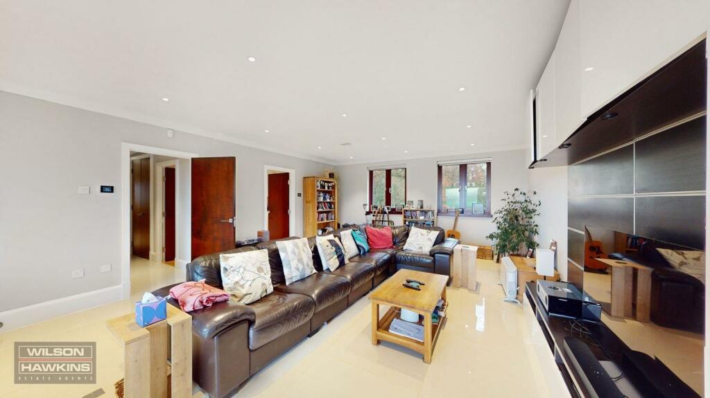 94 Chasewood Park, Sudbury Hill - NYnYymLo8HOQXQWW