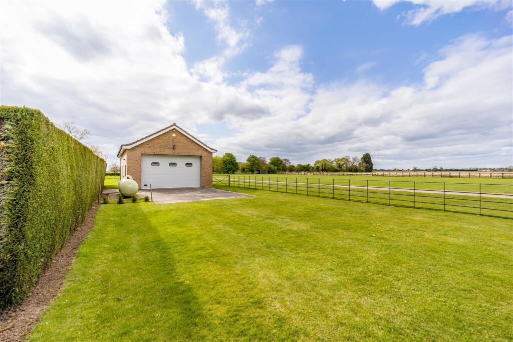 Langley House (Kirton)-8.jpg