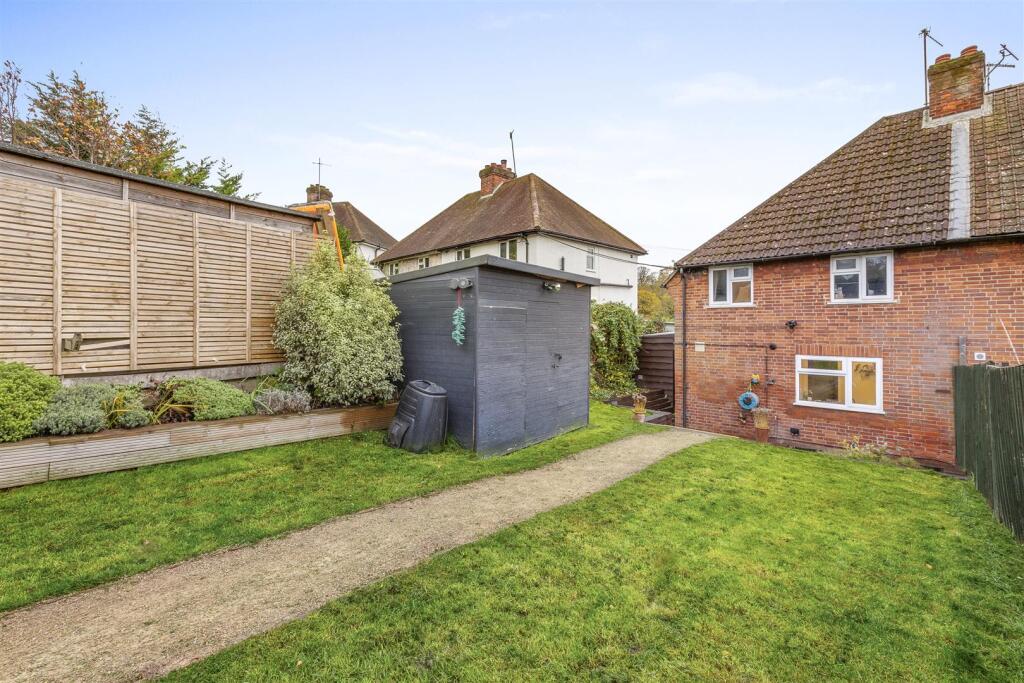 199 Totteridge Rd, HP13 7LE-18.jpg
