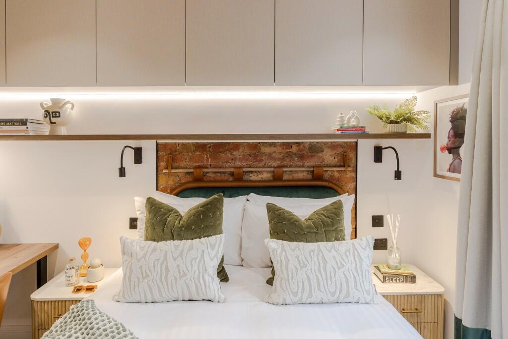 Marloes Road, London, W8