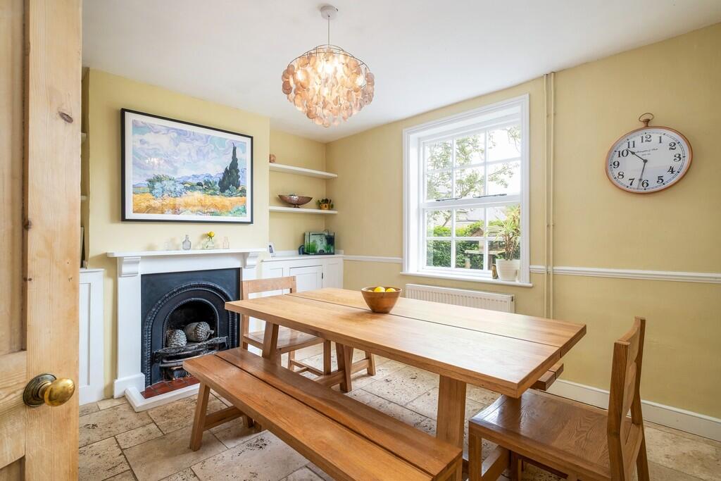 1440px2 Chapel Co...