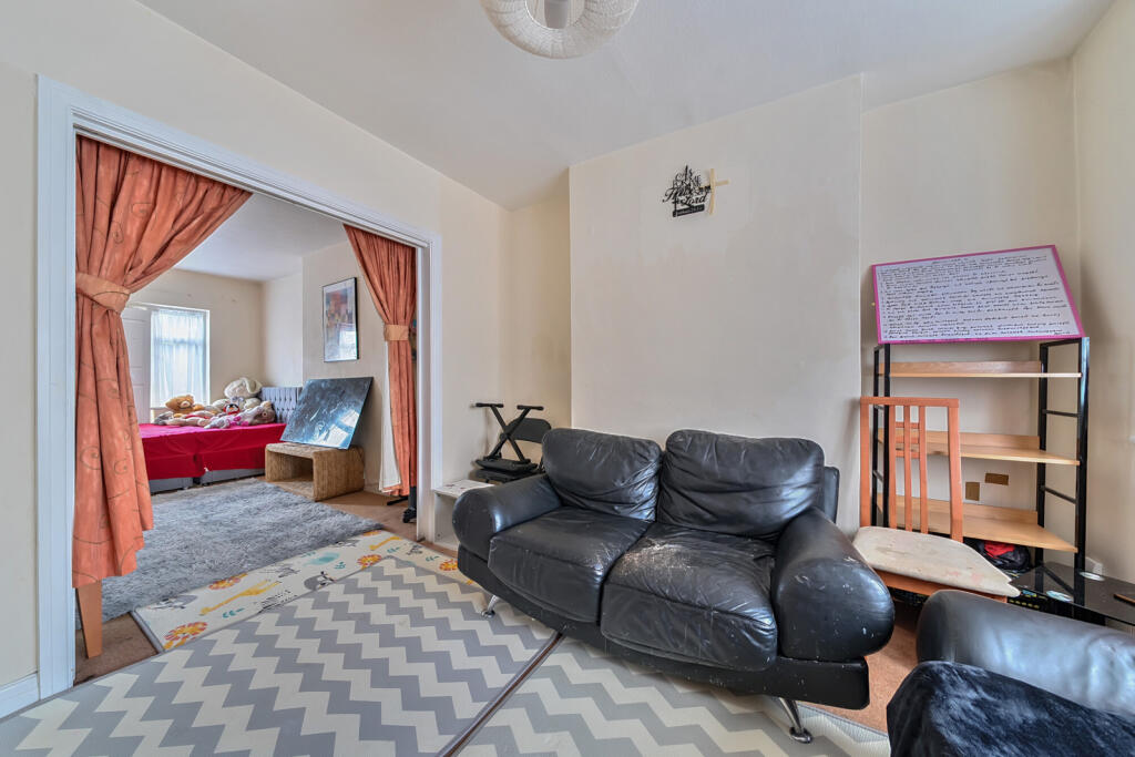 24-6821e9af14d1c-...