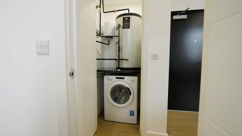 Room 3 v1.00_00_2...