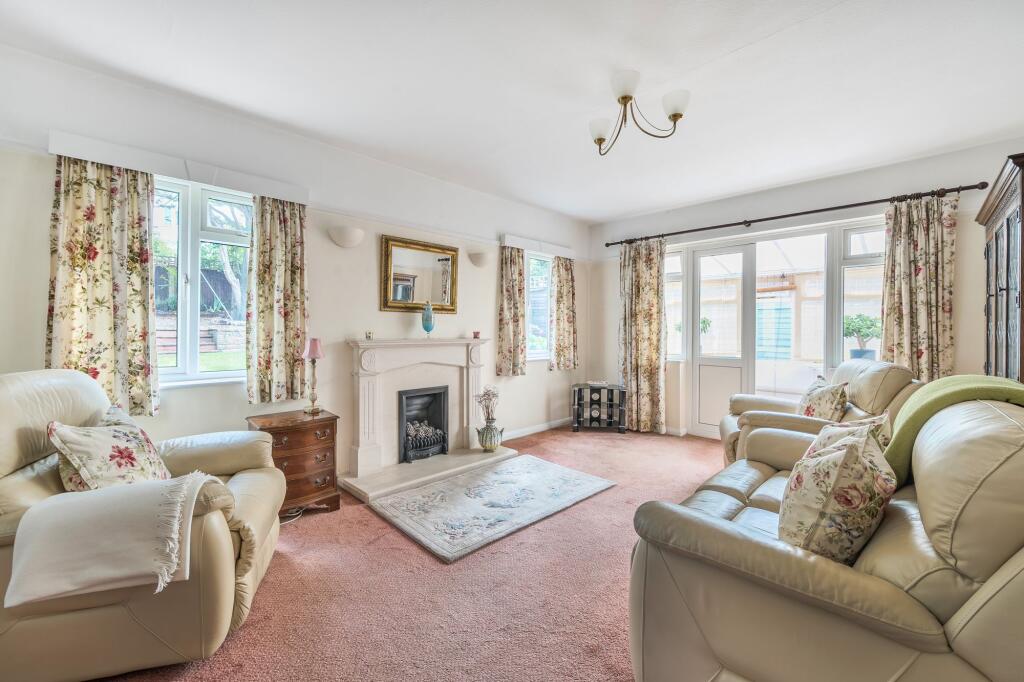 Sitting / Dining Room