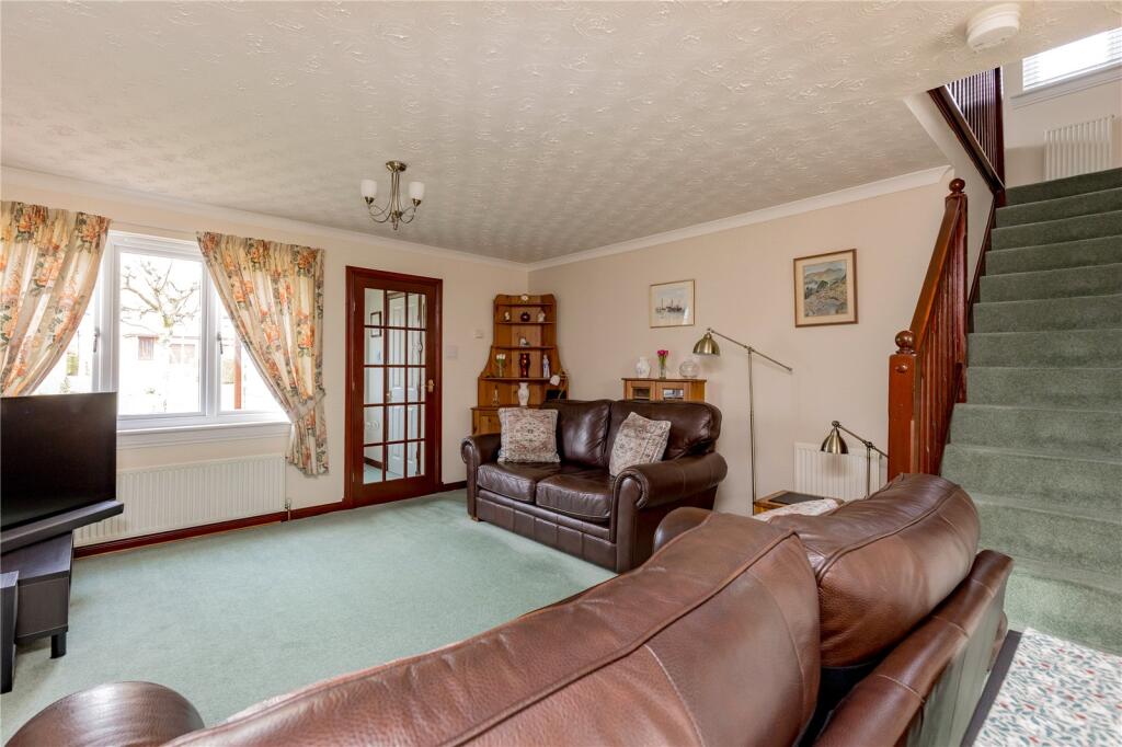 Waverley Crescent 6