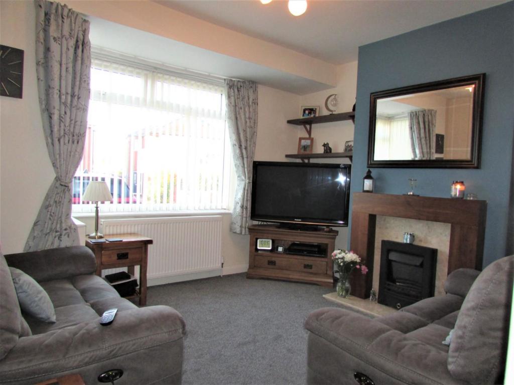 LambethAve12lnge.JPG
