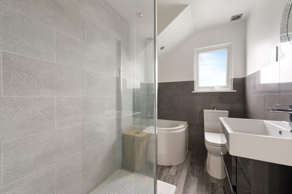 STONELEIGH CRESCENT 50 (13).jpg