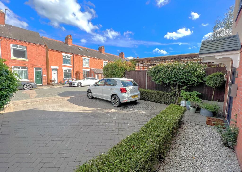 Driveway.JPG