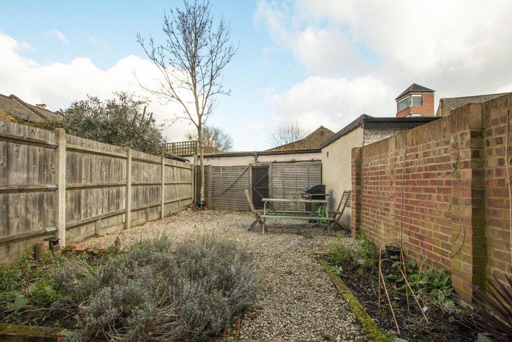 108a Palmerston Road, SW19 external 2.jpg