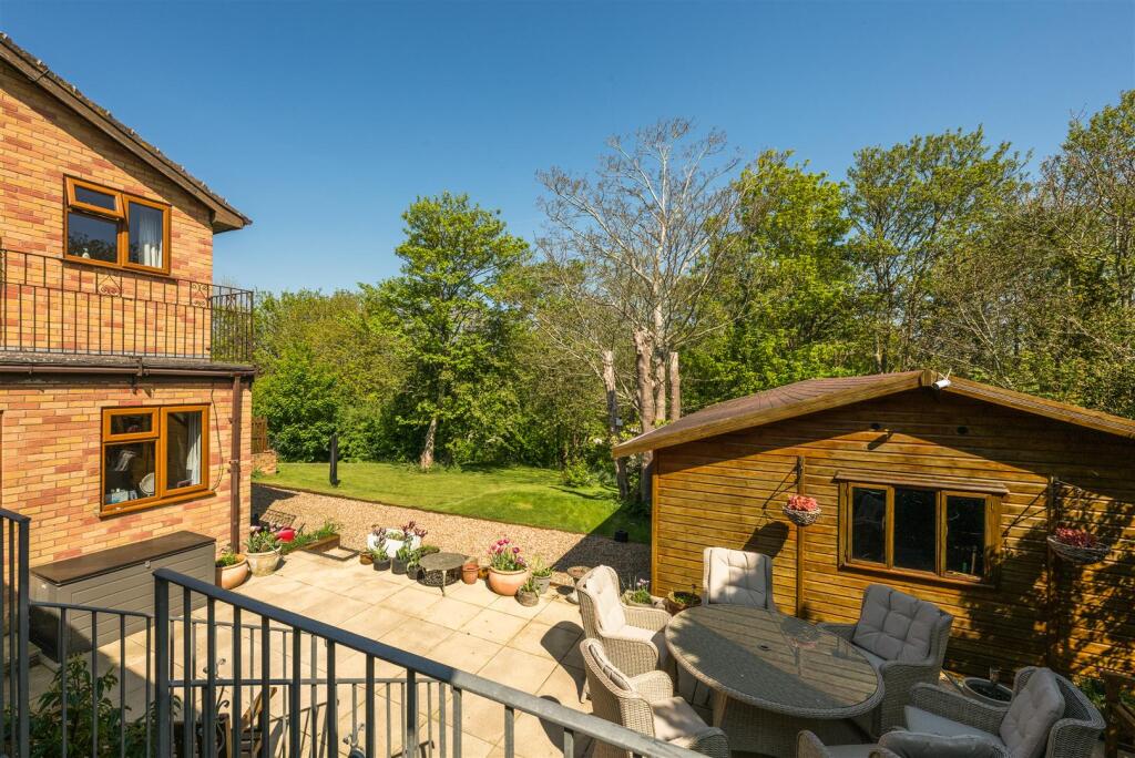 5 Highsted Park -26.jpg